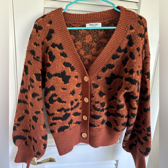 Cropped Leopard Cardigan - Picture 1 of 5